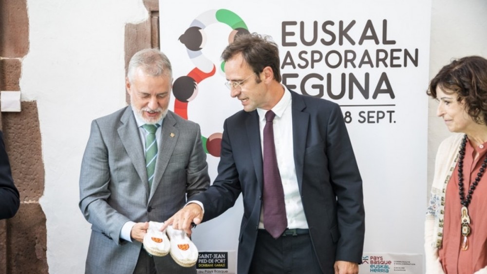 Urkullu Lehendakariak adierazi du euskal diaspora “bizirik dagoela” eta aintzina egiten jarraitu nahi duela